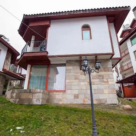 木屋 At - An Affordable Village For Families Or Groups 潘波洛沃